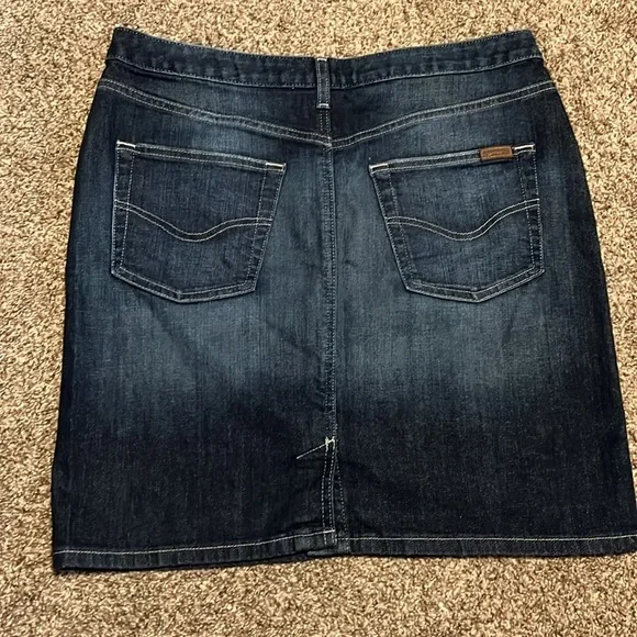 Carhartt dark wash denim skirt - Picture 2 of 3